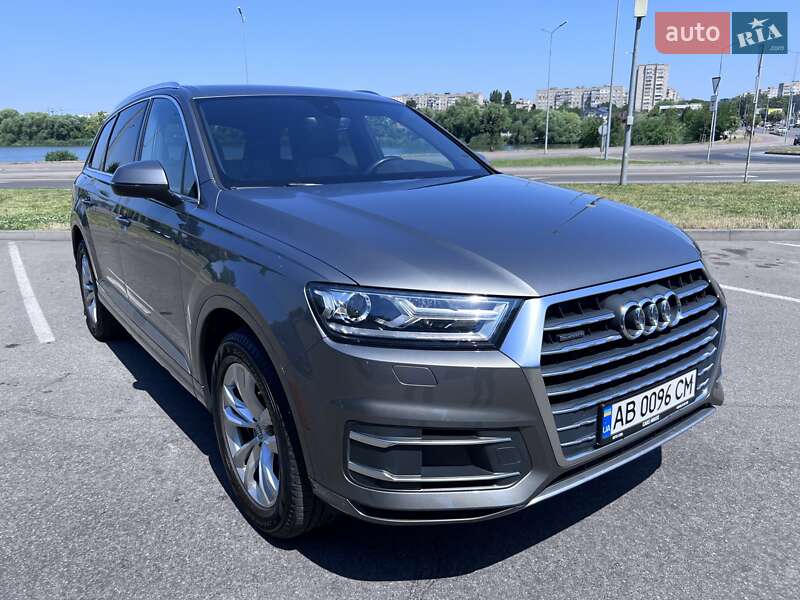 Позашляховик / Кросовер Audi Q7 2017 в Вінниці