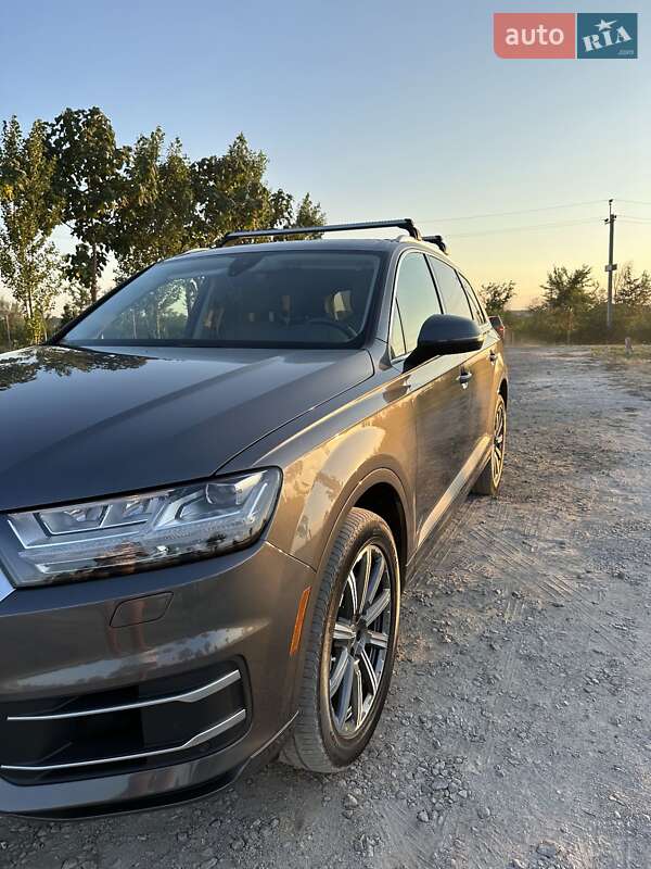 Внедорожник / Кроссовер Audi Q7 2019 в Одессе