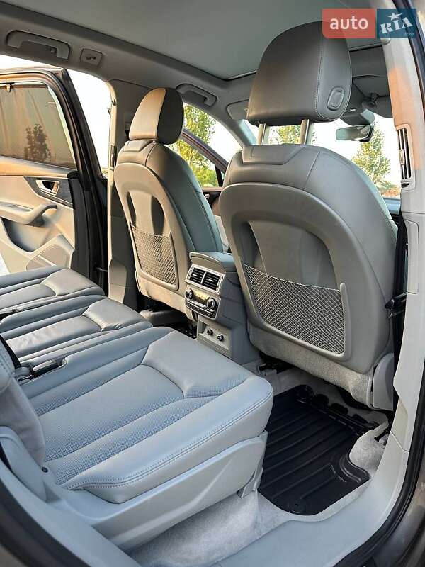 Внедорожник / Кроссовер Audi Q7 2019 в Одессе