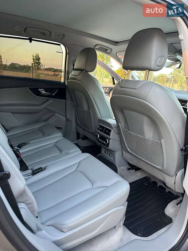 Внедорожник / Кроссовер Audi Q7 2019 в Одессе