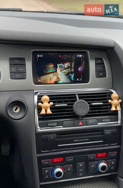 Внедорожник / Кроссовер Audi Q7 2010 в 