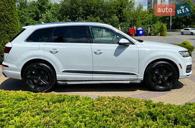 Позашляховик / Кросовер Audi Q7 2018 в 