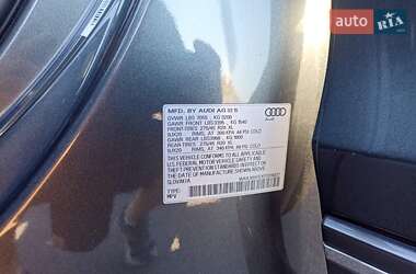 Внедорожник / Кроссовер Audi Q7 2015 в 