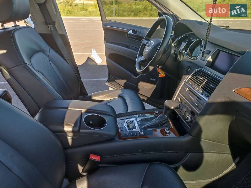 Внедорожник / Кроссовер Audi Q7 2015 в Ровно