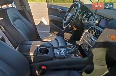 Внедорожник / Кроссовер Audi Q7 2015 в 