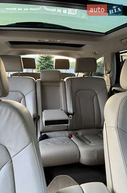 Внедорожник / Кроссовер Audi Q7 2011 в 