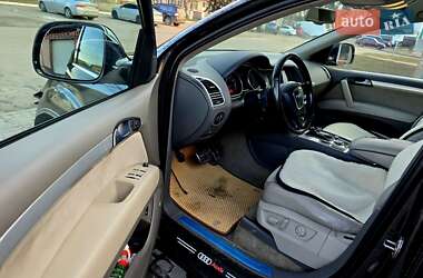 Позашляховик / Кросовер Audi Q7 2007 в 