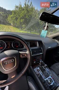 Позашляховик / Кросовер Audi Q7 2007 в 