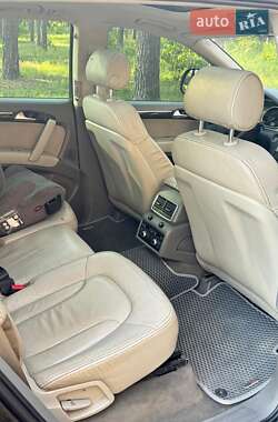 Позашляховик / Кросовер Audi Q7 2007 в 