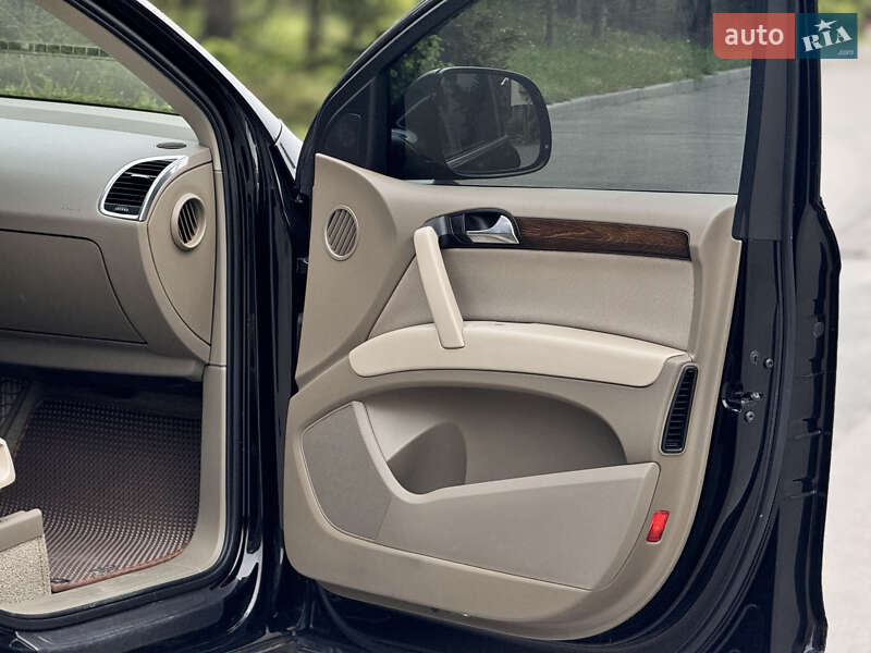 Позашляховик / Кросовер Audi Q7 2007 в Тернополі