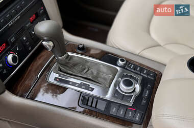 Внедорожник / Кроссовер Audi Q7 2007 в 