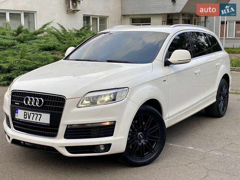 Позашляховик / Кросовер Audi Q7 2008 в 