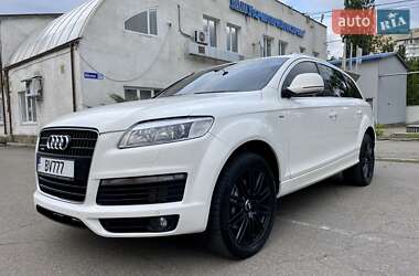 Позашляховик / Кросовер Audi Q7 2008 в 