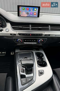 Позашляховик / Кросовер Audi Q7 2017 в 