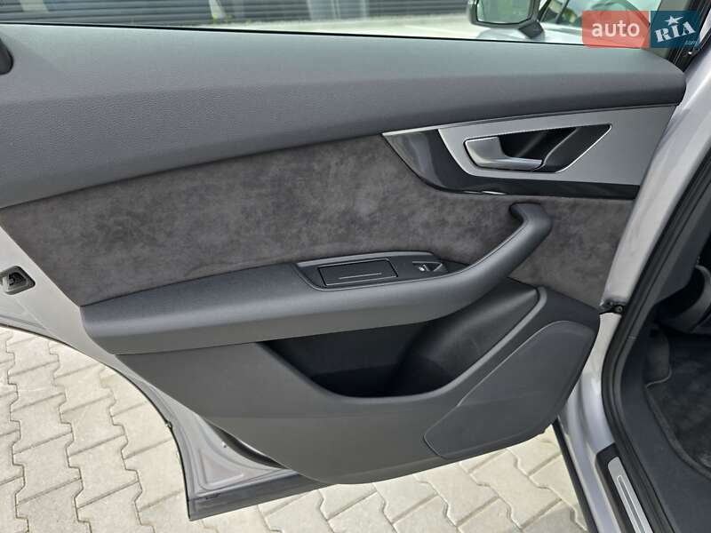 Позашляховик / Кросовер Audi Q7 2018 в Ковелі
