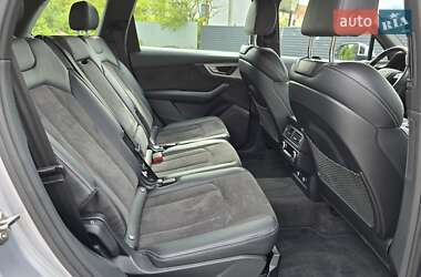 Внедорожник / Кроссовер Audi Q7 2018 в 