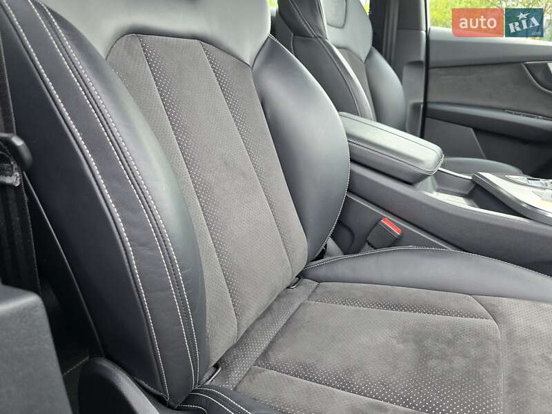 Позашляховик / Кросовер Audi Q7 2018 в Ковелі