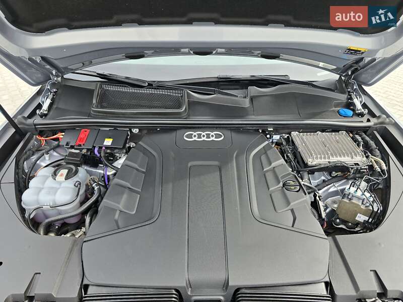 Позашляховик / Кросовер Audi Q7 2018 в Ковелі