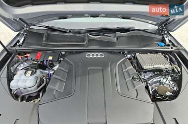 Внедорожник / Кроссовер Audi Q7 2018 в 