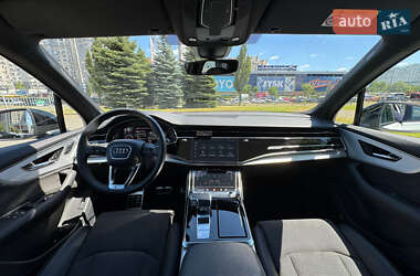 Внедорожник / Кроссовер Audi Q7 2022 в 