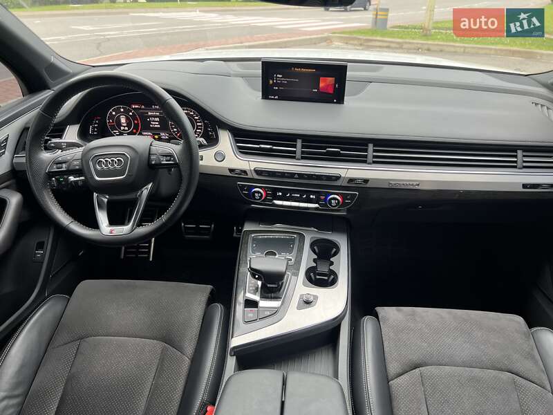 Позашляховик / Кросовер Audi Q7 2018 в Києві