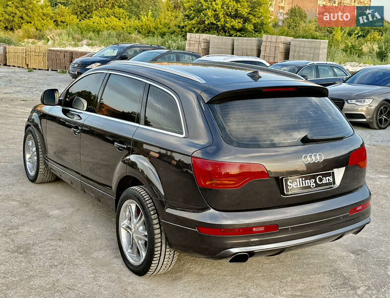 Позашляховик / Кросовер Audi Q7 2006 в Рівному