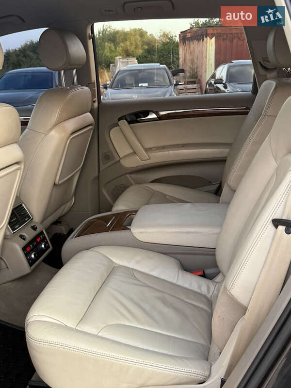 Позашляховик / Кросовер Audi Q7 2006 в Рівному
