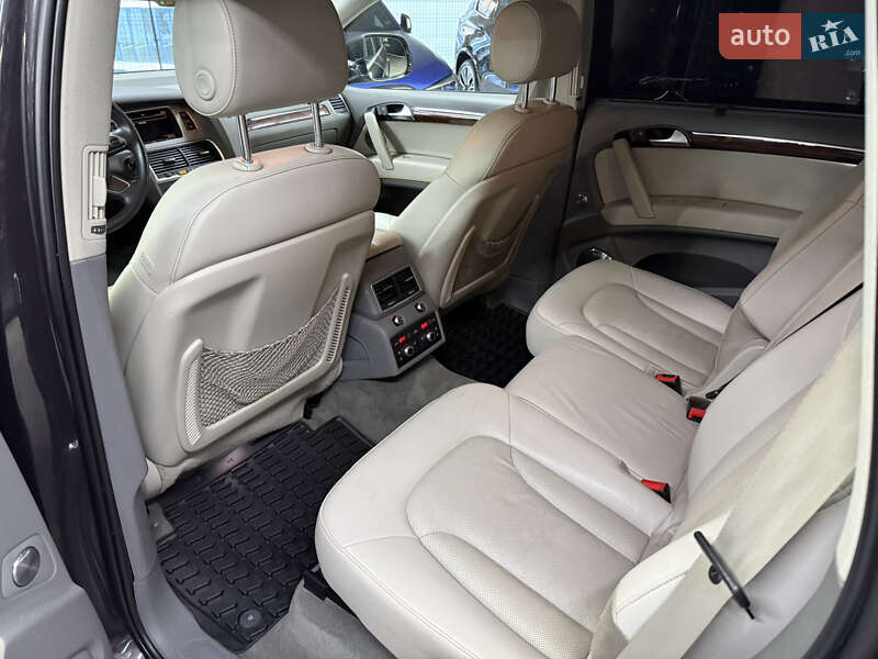 Позашляховик / Кросовер Audi Q7 2012 в Одесі