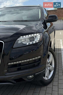 Позашляховик / Кросовер Audi Q7 2014 в 