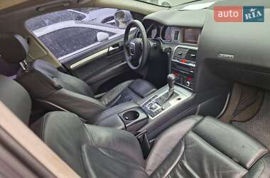 Позашляховик / Кросовер Audi Q7 2006 в 