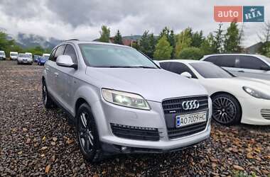 Позашляховик / Кросовер Audi Q7 2006 в 