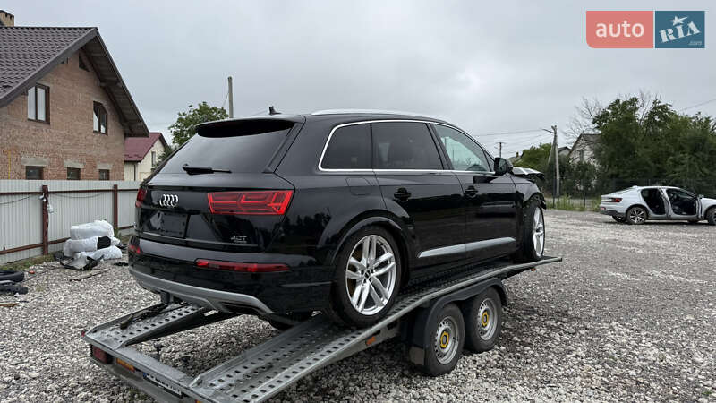 Позашляховик / Кросовер Audi Q7 2018 в Яворові