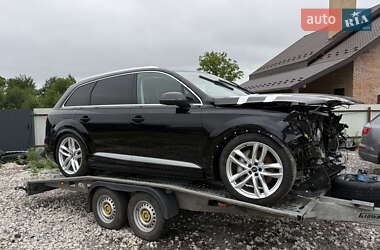Внедорожник / Кроссовер Audi Q7 2018 в 