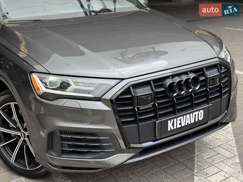 Внедорожник / Кроссовер Audi Q7 2020 в Киеве