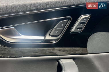 Позашляховик / Кросовер Audi Q7 2018 в 