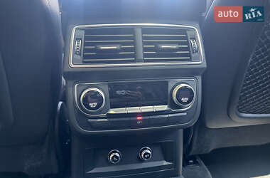 Позашляховик / Кросовер Audi Q7 2018 в 