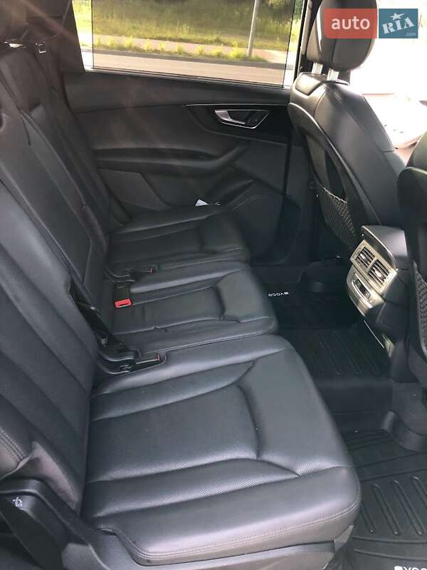 Позашляховик / Кросовер Audi Q7 2017 в Сумах