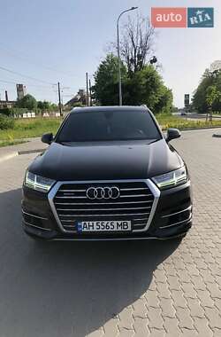 Внедорожник / Кроссовер Audi Q7 2017 в Львове
