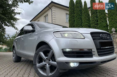 Позашляховик / Кросовер Audi Q7 2006 в 