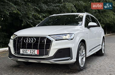 Позашляховик / Кросовер Audi Q7 2022 в 