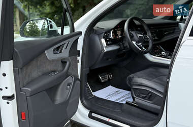 Позашляховик / Кросовер Audi Q7 2022 в 