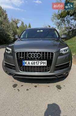 Позашляховик / Кросовер Audi Q7 2015 в 