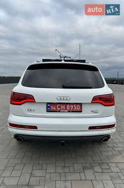 Позашляховик / Кросовер Audi Q7 2014 в 
