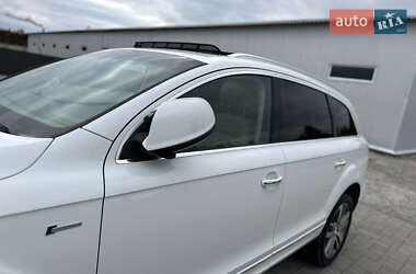 Позашляховик / Кросовер Audi Q7 2014 в 