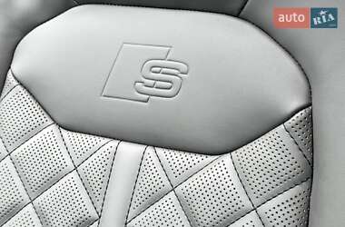Позашляховик / Кросовер Audi Q7 2021 в 