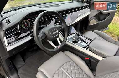Позашляховик / Кросовер Audi Q7 2021 в 