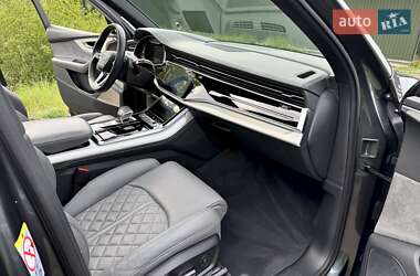 Позашляховик / Кросовер Audi Q7 2021 в 