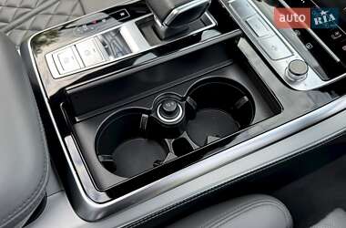 Позашляховик / Кросовер Audi Q7 2021 в 