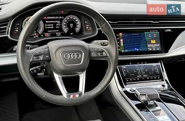 Позашляховик / Кросовер Audi Q7 2021 в 