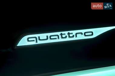 Позашляховик / Кросовер Audi Q7 2021 в 